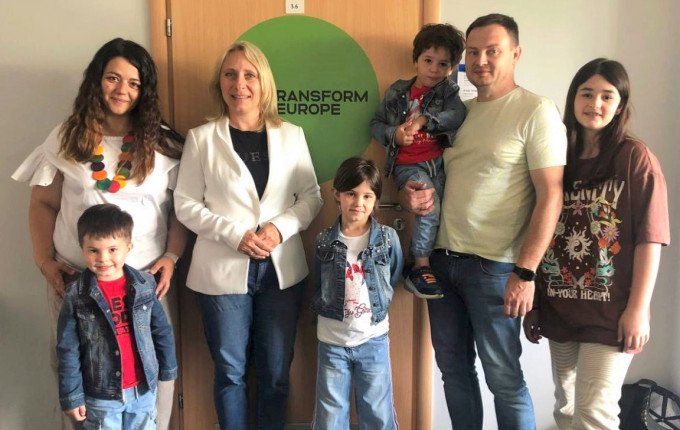 Діти роботі не завада: викладачі МДУ сімейним колом налагоджували наукову співпрацю з польськими колегами